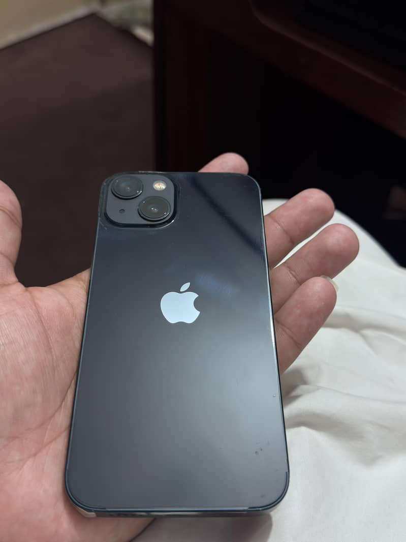 Apple iPhone 13 0