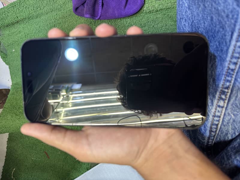 Apple iPhone 16 Plus 4