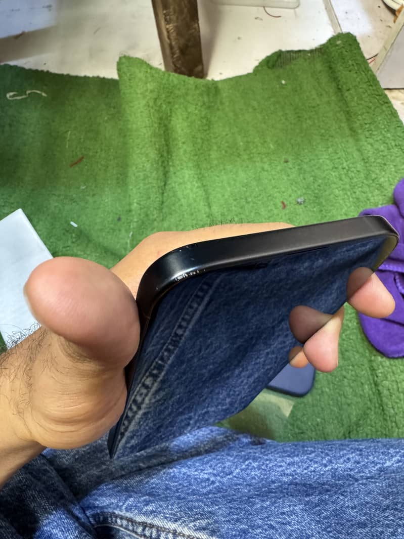 Apple iPhone 16 Plus 5