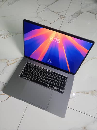Macbook Pro 2019 16 Inch 16 GB RAM 512 GB SSD 4 GB Graphics