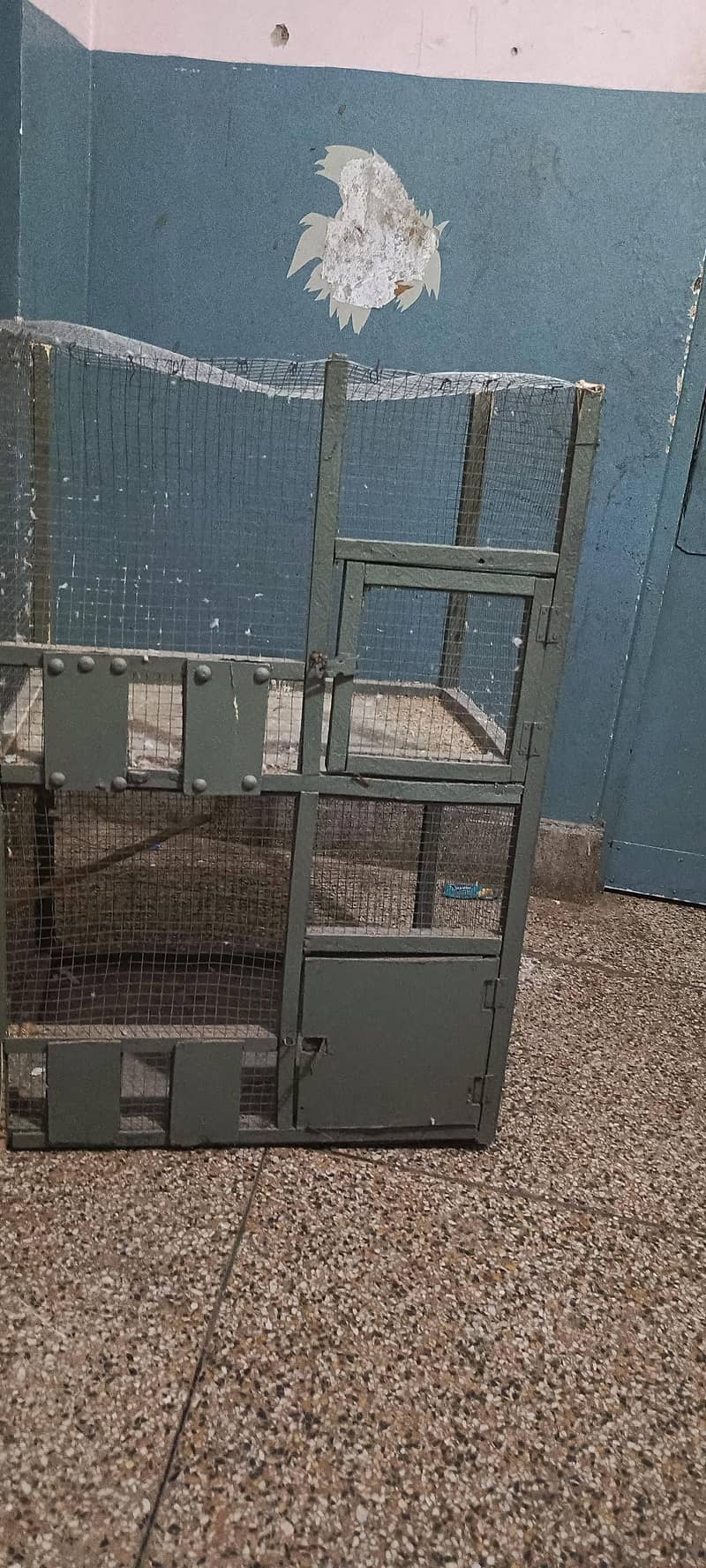 Cages 4