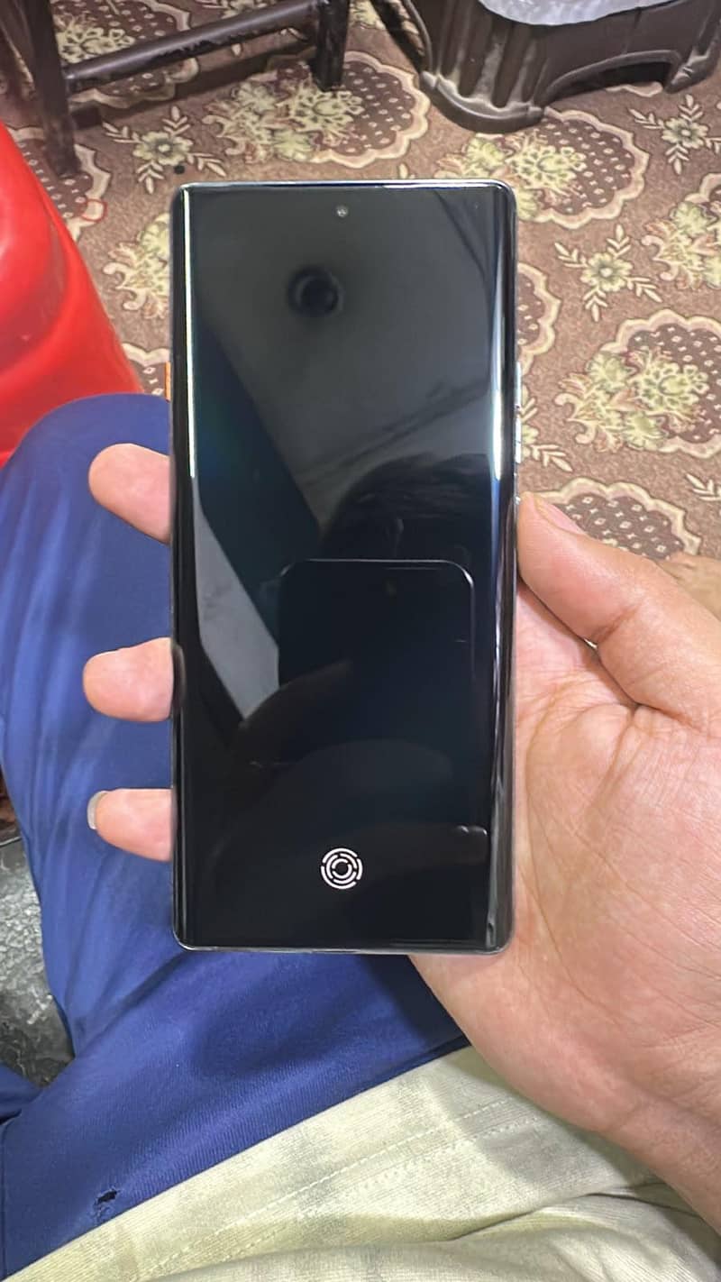 Tecno CAMON 40 Pro 0