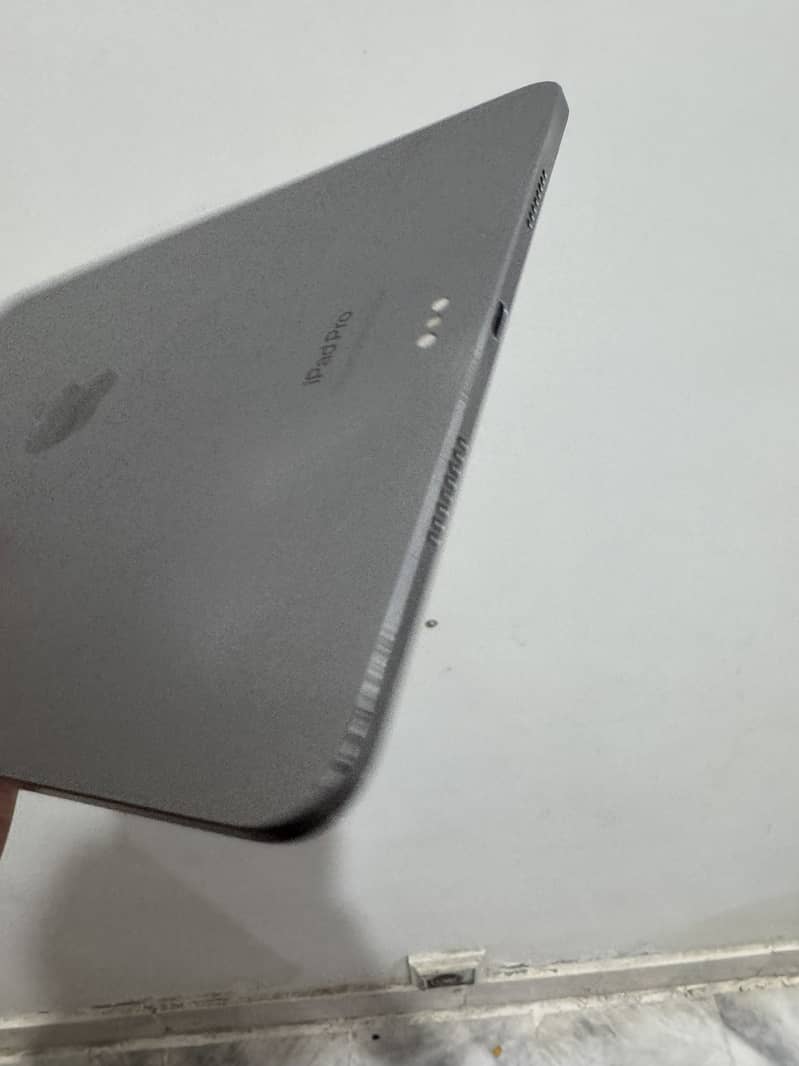 iPad pro M2 1