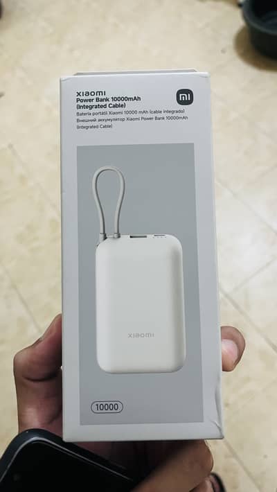 Xiaomi Power Bank 10000mAh (Integrated Cable)