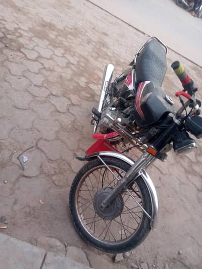 united 125