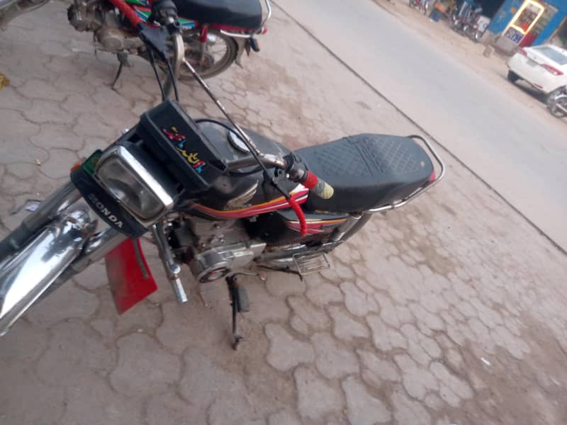 united 125 2