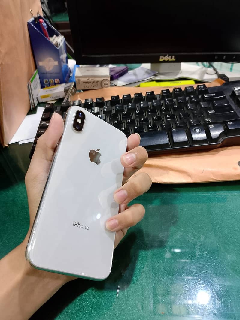 Apple iPhone X 2