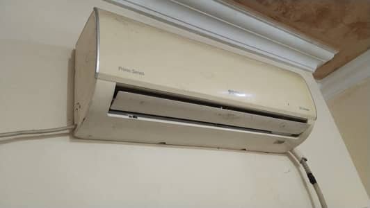 1 Ton AC orient For Sale