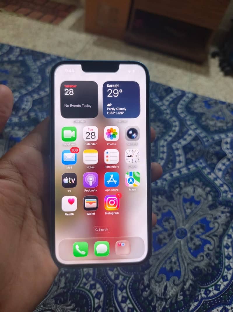 Apple iPhone 13 1