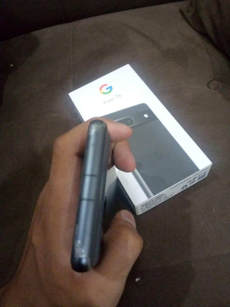 Google Pixel 7a 2