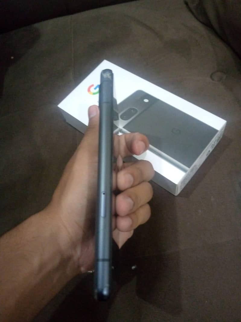 Google Pixel 7a 4