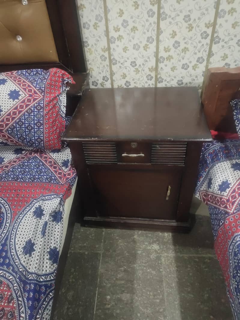 Old bed 3