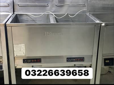 Imported double rinnai fryer available/Al resturant machines available