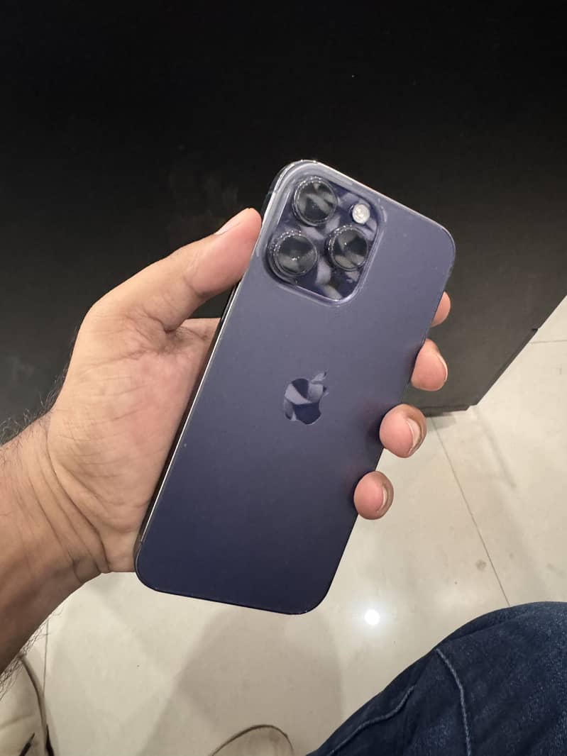 Apple iPhone 14 Pro Max 0
