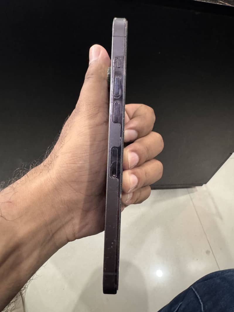 Apple iPhone 14 Pro Max 1