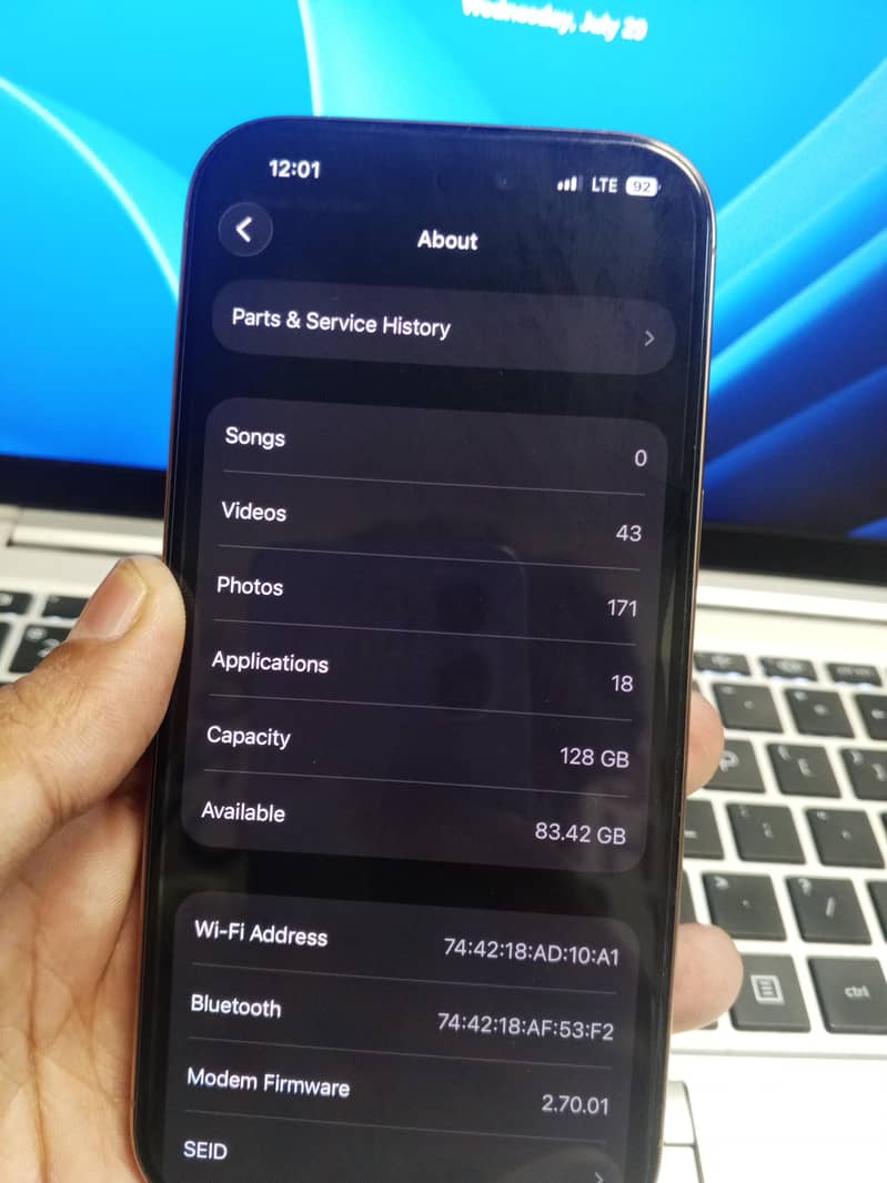 Apple iPhone 16 Pro 2