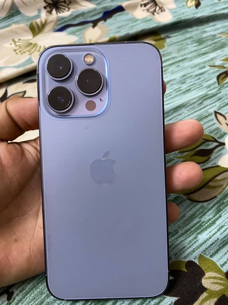 Apple iPhone 13 Pro 3