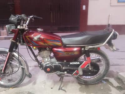 Honda 125 all OK paper bike urgent sale only WhatsApp03362077192