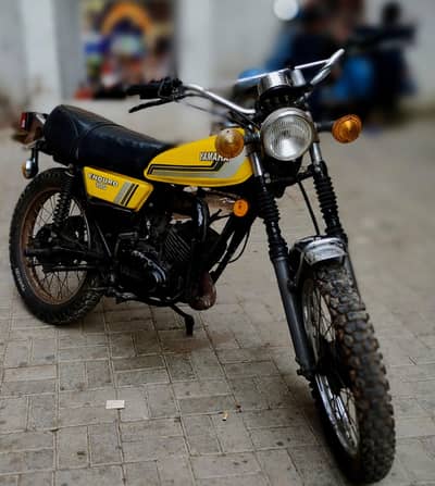 Yamaha indro 100