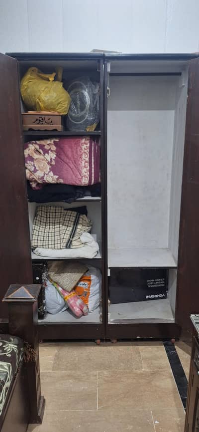 wooden almeerah in excellent condition for sale