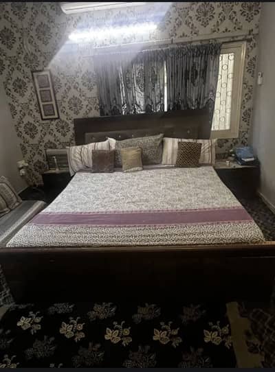 Wooden king size bed set