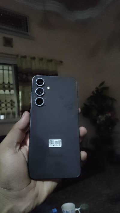 Samsung Mobile S24 fE