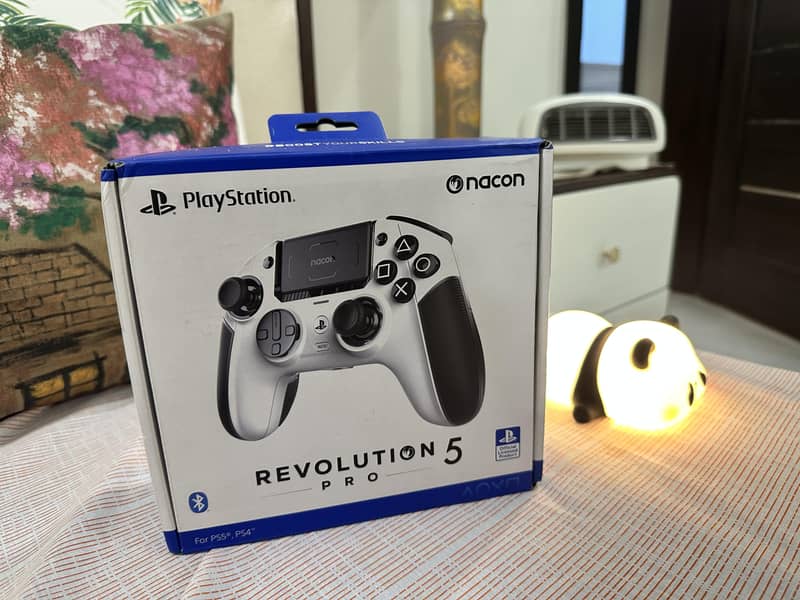 Nacon Revolution Pro 5 Controller 0