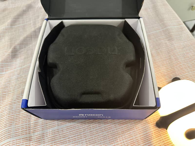 Nacon Revolution Pro 5 Controller 1