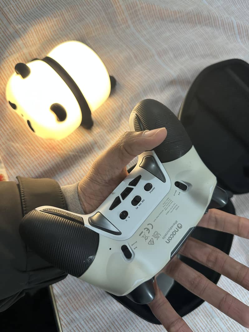 Nacon Revolution Pro 5 Controller 4