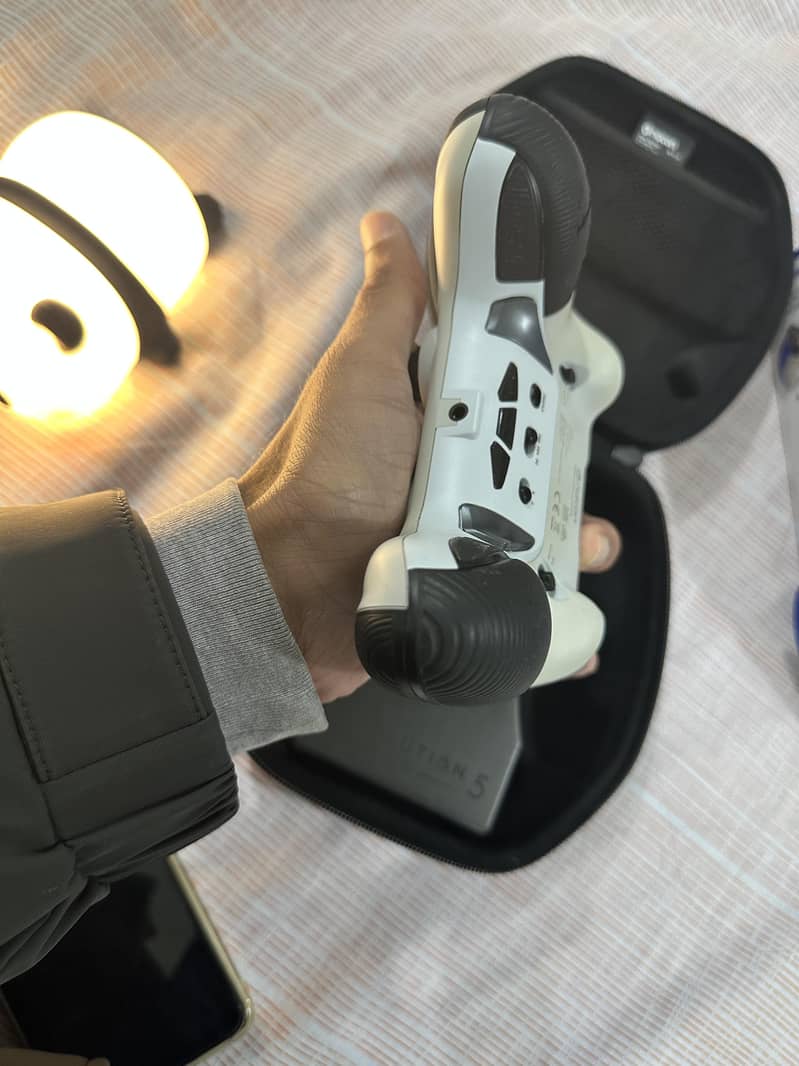 Nacon Revolution Pro 5 Controller 6