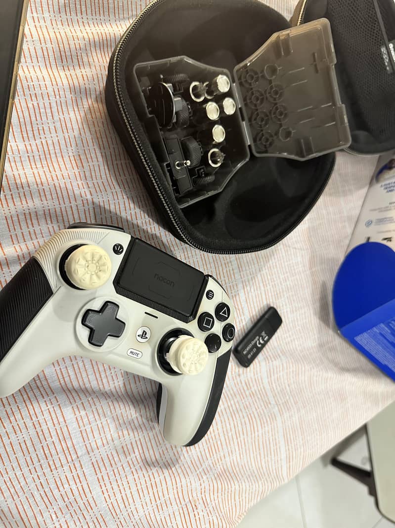 Nacon Revolution Pro 5 Controller 8