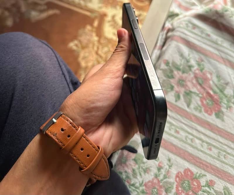 Apple iPhone 15 Pro Max 1