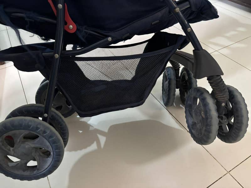 pram/walkers 4