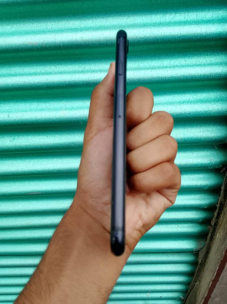 IPHONE SE20 2