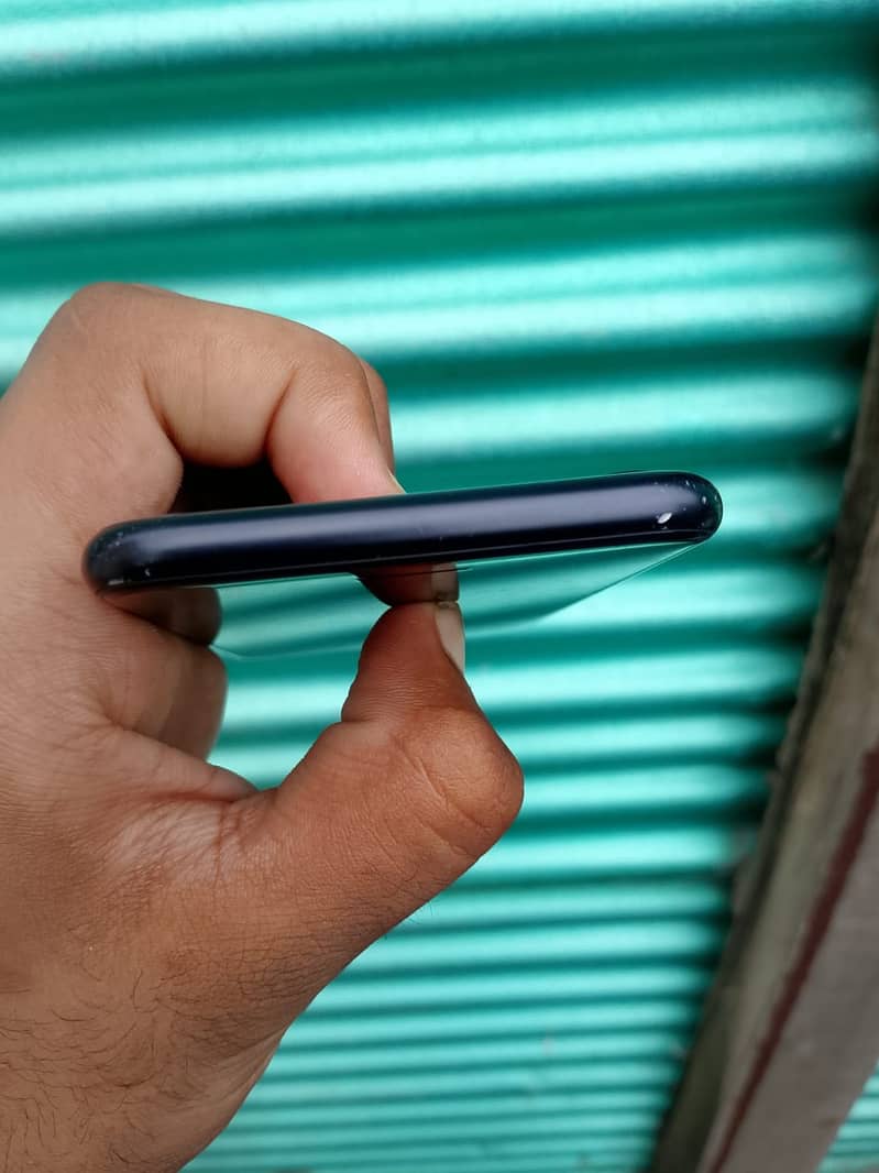 IPHONE SE20 3