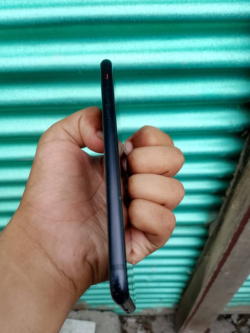 IPHONE SE20 4