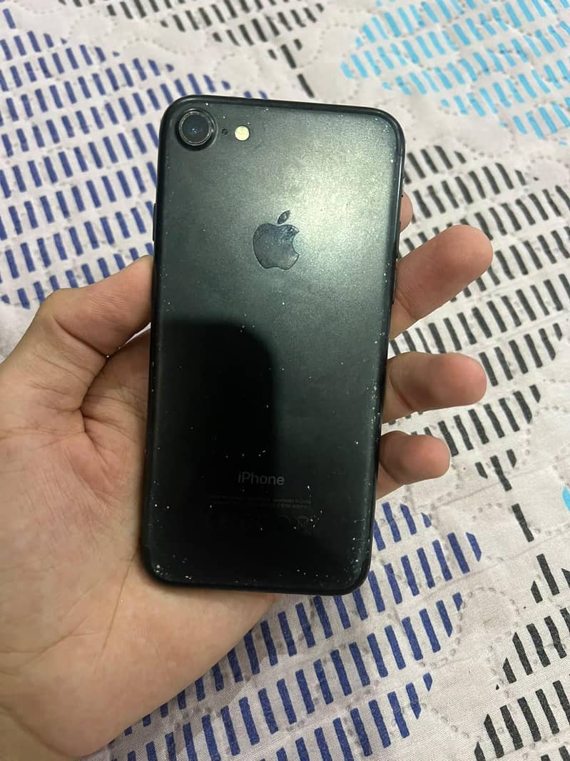 Apple iPhone 7 3
