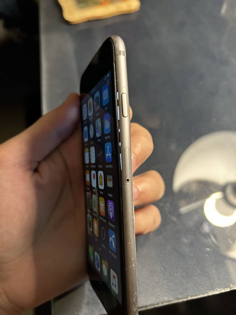 Apple iPhone 6 2