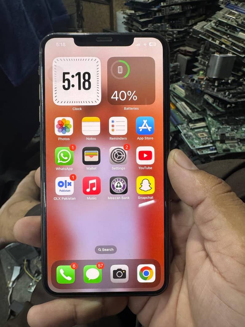 iphone xs max 4