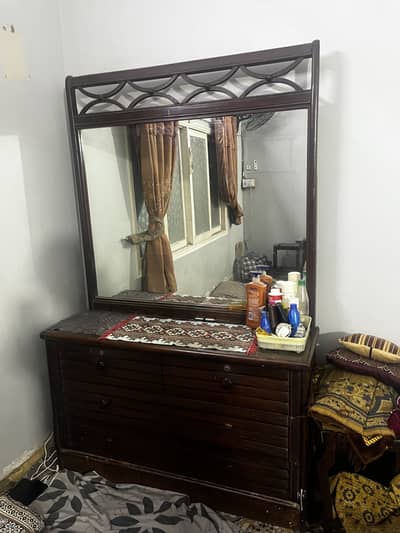 Wodden dressing table