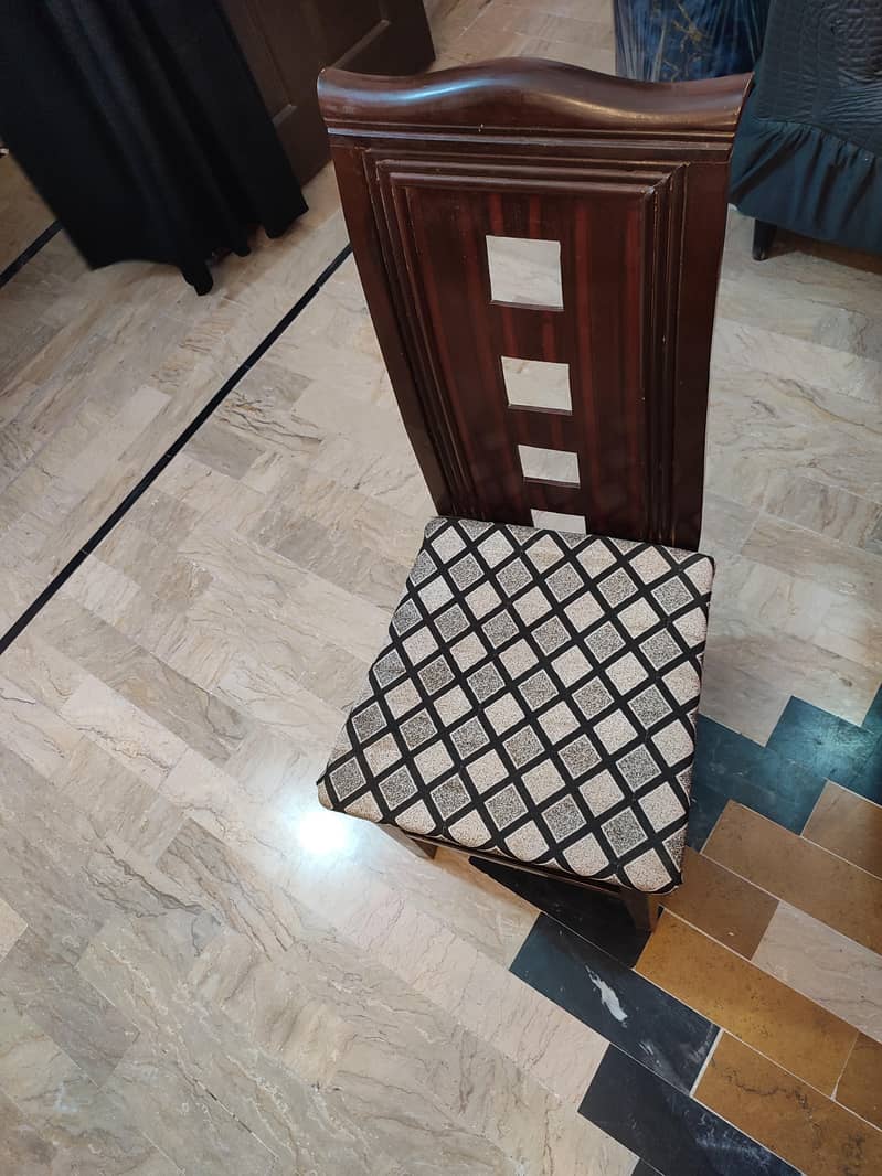 six seater dining table 4