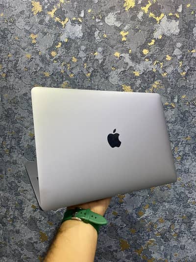 Apple MacBook Pro 2017 – Retina Display | 256GB SSD | Original Charger