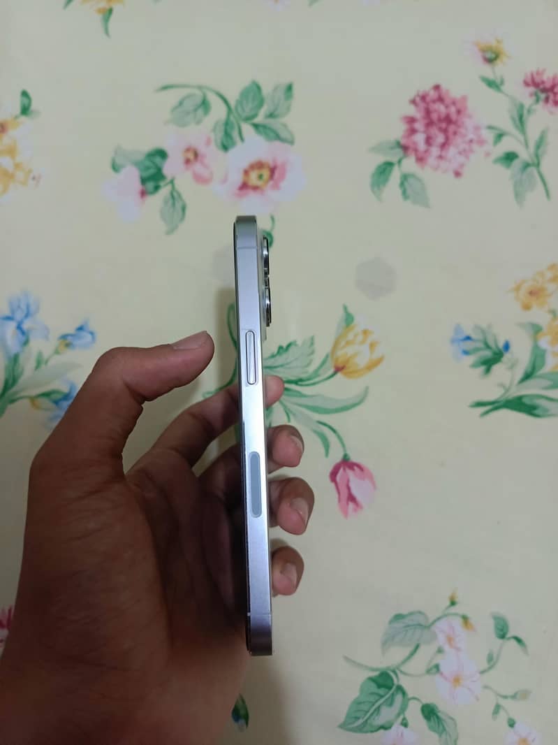 Apple iPhone 13 Pro 1