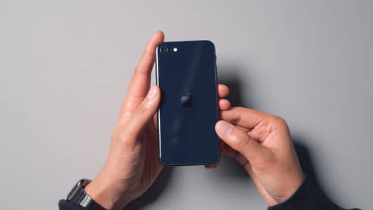 Apple iPhone SE 3