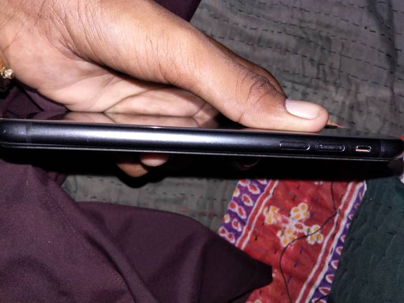 Apple iPhone 11 1