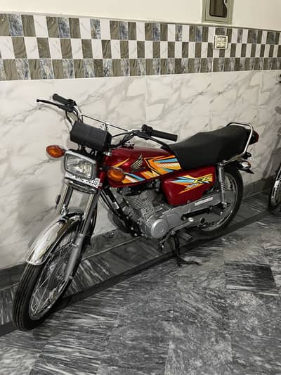 Honda CG 125 2026 Model (Only 2700km driven)