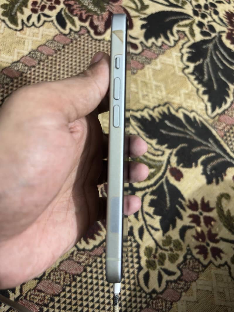 Apple iPhone 15 0