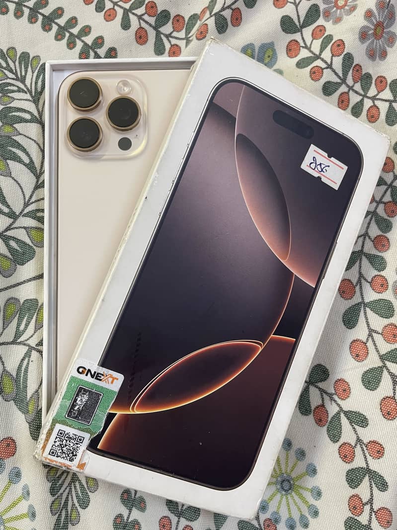 Apple iPhone 16 Pro Max 0