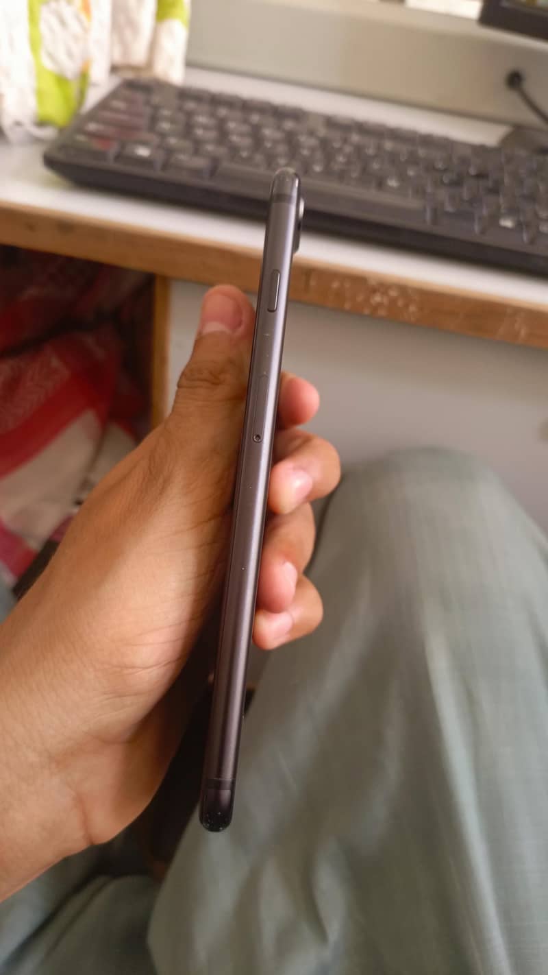 Apple iPhone 7 Plus 1