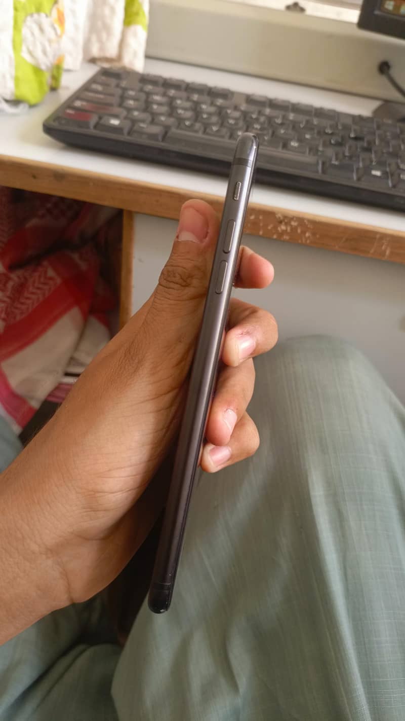 Apple iPhone 7 Plus 3